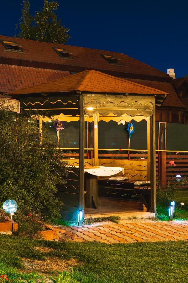 Sunset Cottage Brasov Bagian luar foto